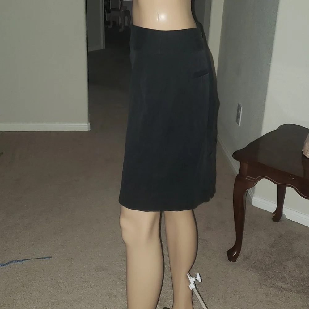 Banana Republic 6 simple black skirt back pockets - Picture 3 of 7